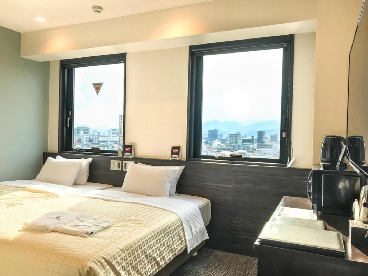 Hotel Livemax Hiroshima Funairimachi Riverside Extérieur photo